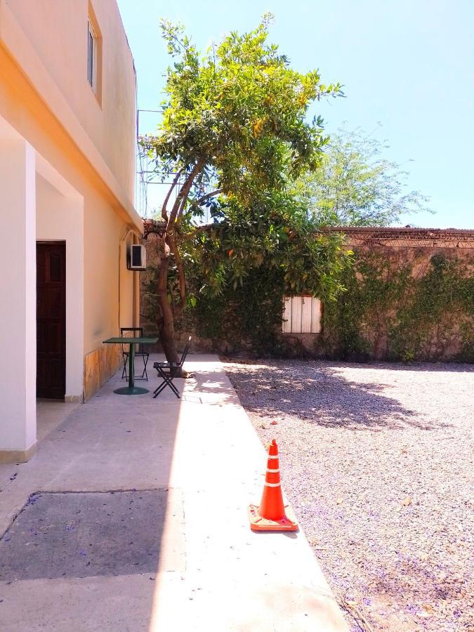 Hostal Los Faroles Chicoana Exterior foto